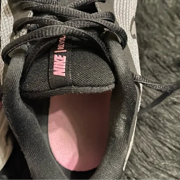 Nike Revolution 5 Running Shoes Women’s size 12 W Pink Black and Gray
