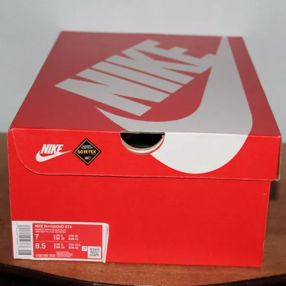 Nike Rhyodomo Gore-Tex Hiking Boots Mens 7 Womens 8.5