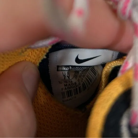 NIKE Roshe Run Running Low Navy Pink Shoes