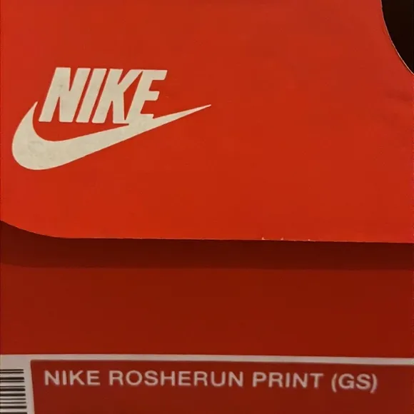 Nike Rosherun Print GS shoes sneakers 677784 601 Youth Girls Size 5.5 Y