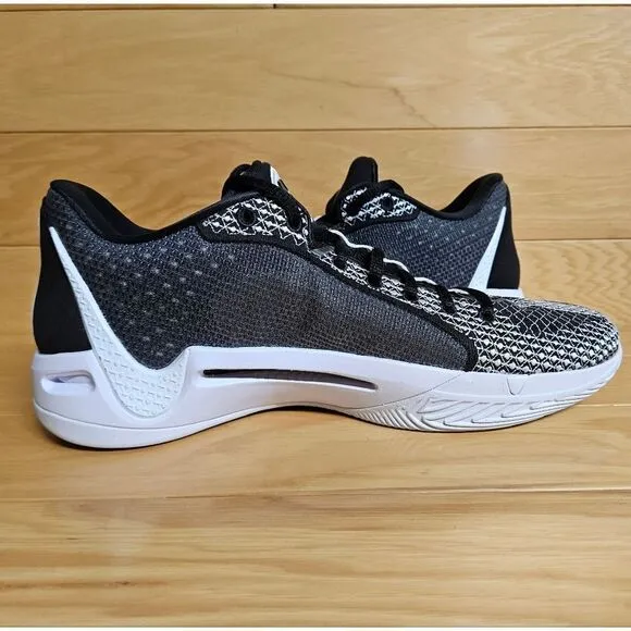 Nike Sabrina 1 TB Women's Size 11 Black White Basketball Shoes FQ3391-002