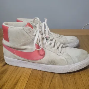 Nike SB Blazer mid lobster red and white size 10.5 864349-108
