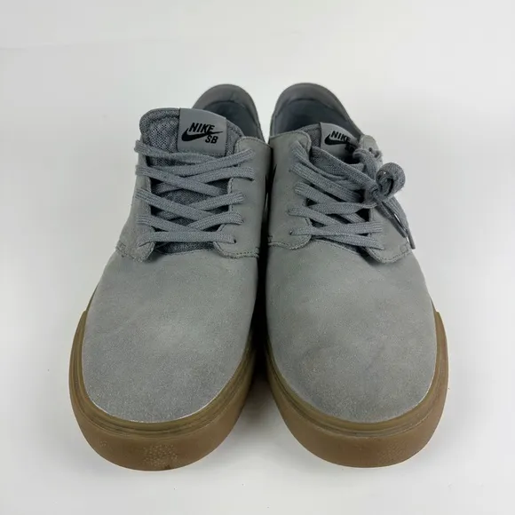 Nike SB Zoom Mens Skateboarding Shoes Size 13 Grey Suede Gum Sneakers 724954-002