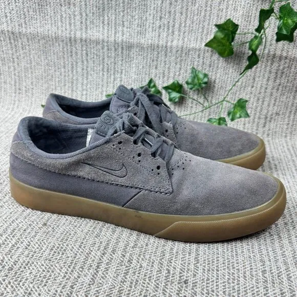 Nike Shane SB Men's Sneakers Shoes Men’s 10 Gray Suede