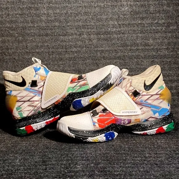 Nike Shoes Zoom Hyperrev 12/12/2015 RARE Nike Athletic Basketball Size 11.5 NEW