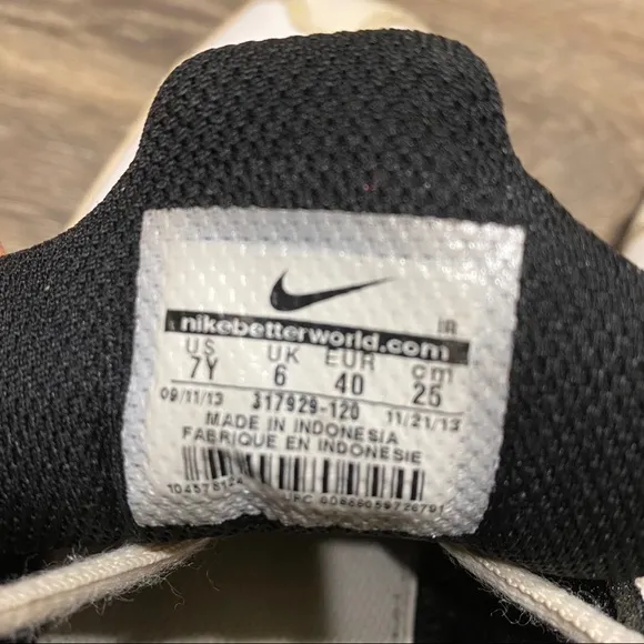 Nike Shox NZ SI Plus Youth Shoes