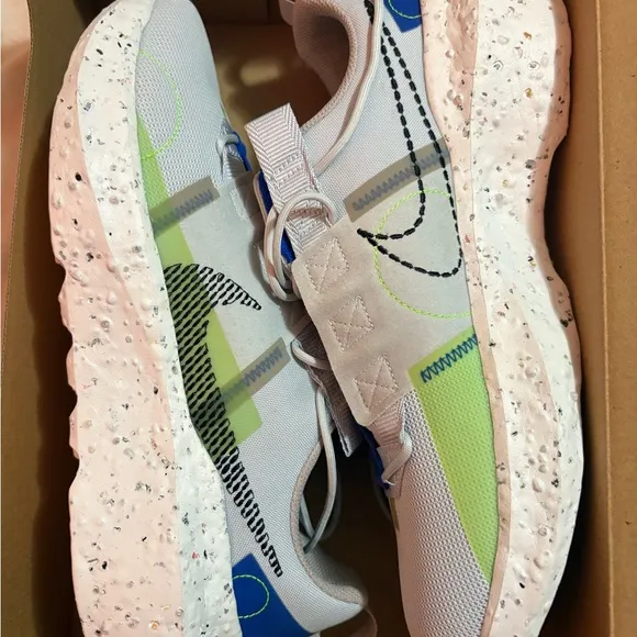 Nike Sneakers brand new never worn