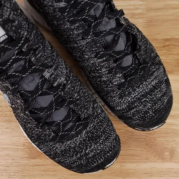Nike Sneakers‎ Mens Size 9.5 Black White Oreo Free Flyknit Chukka Athletic Shoes