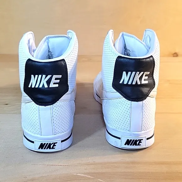 Nike Sweet Classic White Leather Men's Athletic Shoes