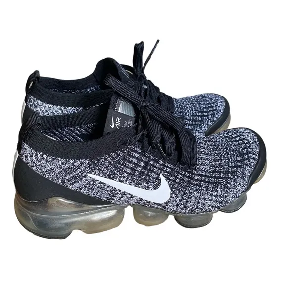 Nike Vapormax Flyknit Oreo Black Gray Running Athletic Shoes Womens 8