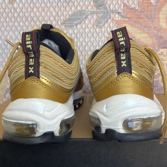 Nike WMNS Air Max 97Metallic Gold/Black/White/ Varsity RedSize 6.5DQ9131-700