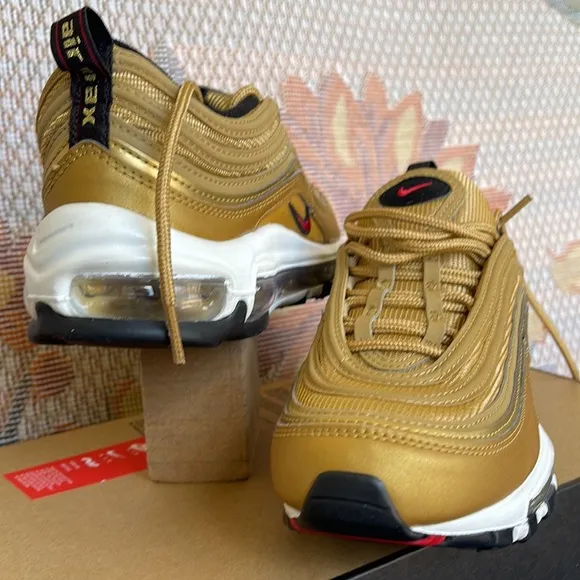 Nike WMNS Air Max 97Metallic Gold/Black/White/ Varsity RedSize 6.5DQ9131-700