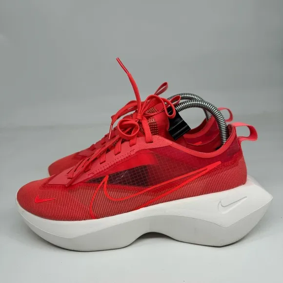 Nike‎ Women's 8 Vista Lite Magic Ember White Athletic Running Sneaker Shoes