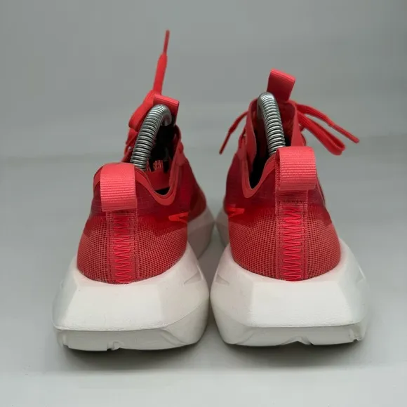 Nike‎ Women's 8 Vista Lite Magic Ember White Athletic Running Sneaker Shoes