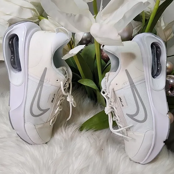 Nike Women's Air Max Interlock Shoes Sneakers new