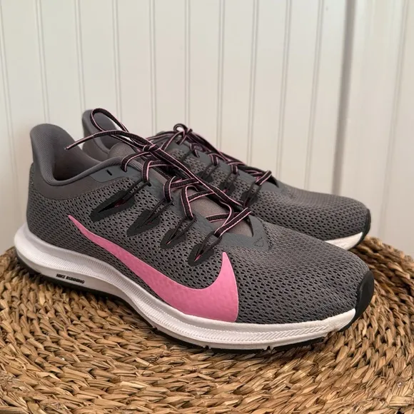 Nike Women's Gray and Pink Running Shoes