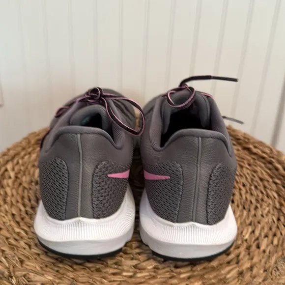 Nike Women's Gray and Pink Running Shoes