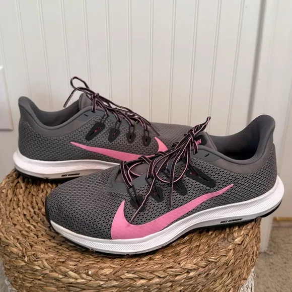 Nike Women's Gray and Pink Running Shoes