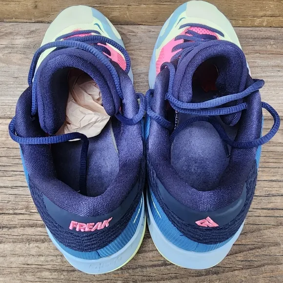 Nike Zoom Freak 4 NRG Unknown Pink Blue Basketball Shoes Size 11