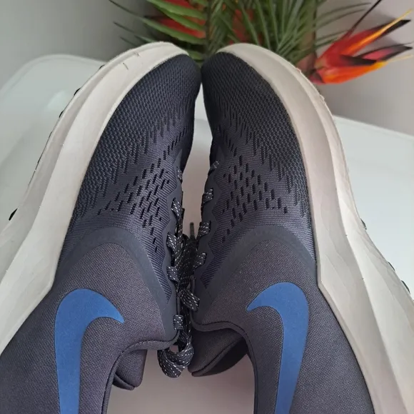 Nike Zoom Winflo 6 AQ7497-009 Running Shoes Navy Men's Size 9