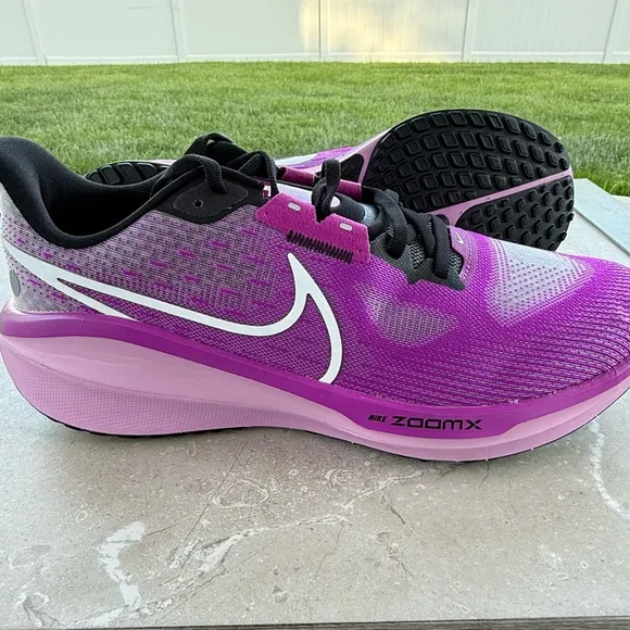 Nike ZoomX Vomero 17 Running Shoes Mens Sz 11.5 Hyper Violet Black FB1309-500