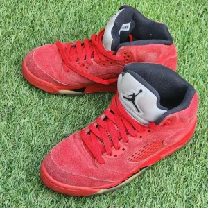 NIKE JORDAN 5s - Kids Shoes - SIZE 5.5Y