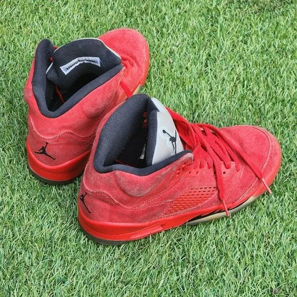 NIKE JORDAN 5s - Kids Shoes - SIZE 5.5Y
