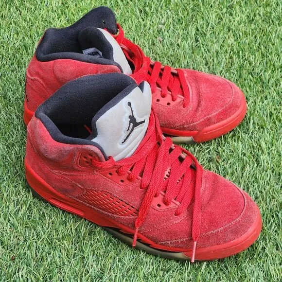 NIKE JORDAN 5s - Kids Shoes - SIZE 5.5Y