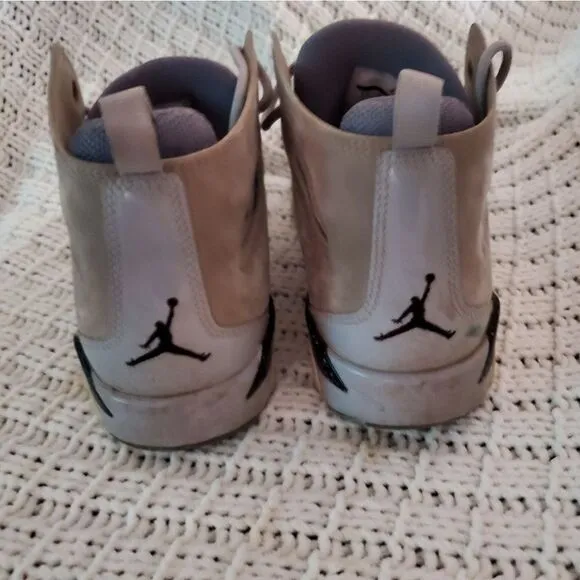 Nike Jordan Flight Club 91 Wolf Grey Athletic Shoes