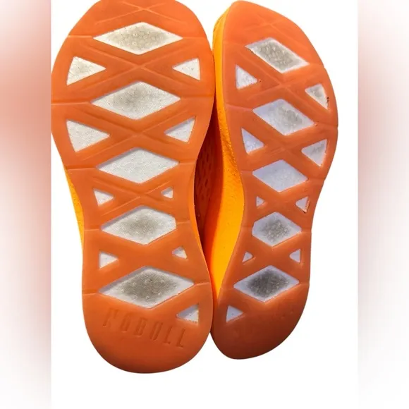 NOBULL Journey Sneakers Neon Orange Men’s Size 7 Womens Size 8.5 Running Shoes