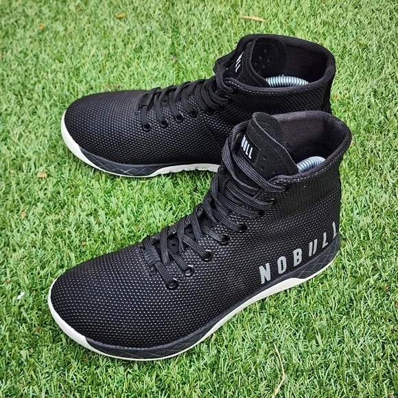 NOBULL - Womens Athletic Shoes - SIZE 8