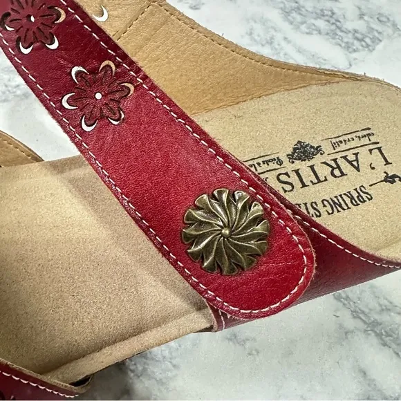 NWOB L’Artiste Spring Step Amoli Clog Red Leather Floral laser Cut Out Shoes 9.5