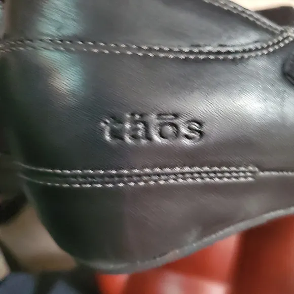 NWOT Taos Black Leather Mary Jane Shoes Size 8.5