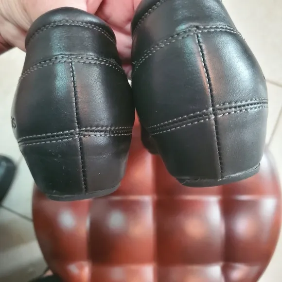 NWOT Taos Black Leather Mary Jane Shoes Size 8.5