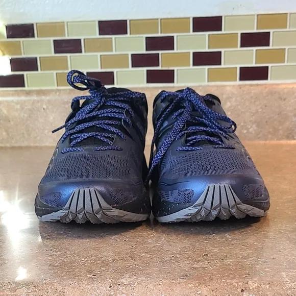 NWOT'S! SAUCONY - ISO Series, Everun Athletic Shoes- Mens 10.5 - Slightly Irreg.