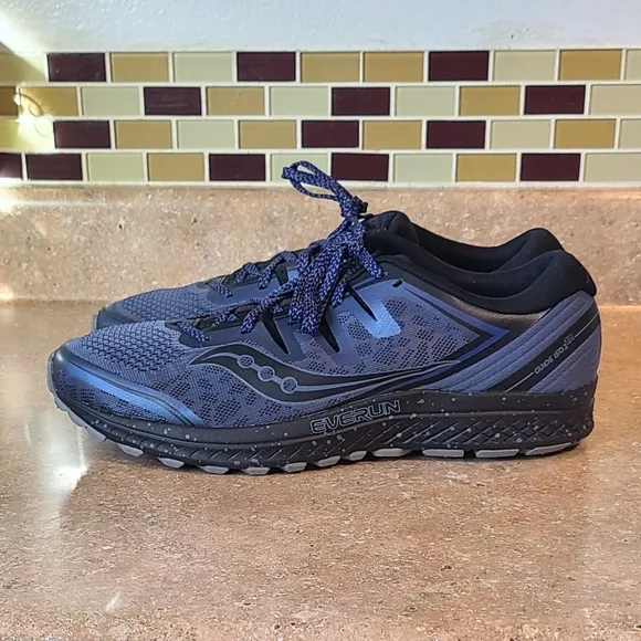 NWOT'S! SAUCONY - ISO Series, Everun Athletic Shoes- Mens 10.5 - Slightly Irreg.