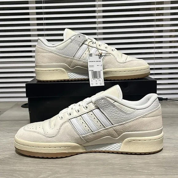 NWT Adidas Forum 84 Low ADV Men's Shoes - White/Cream - FY7998