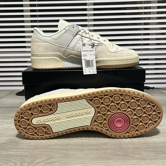 NWT Adidas Forum 84 Low ADV Men's Shoes - White/Cream - FY7998