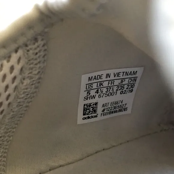NWT Adidas NMD R1 Shoes Sneakers