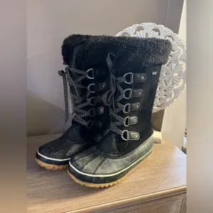 NWT BearPaw Denali Boots