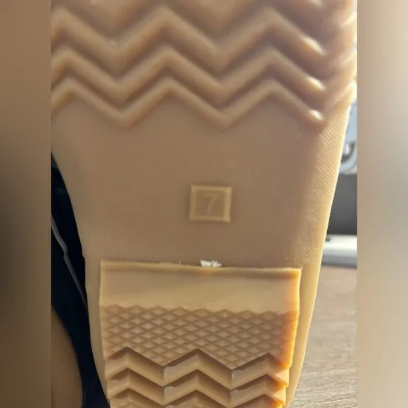 NWT BearPaw Denali Boots