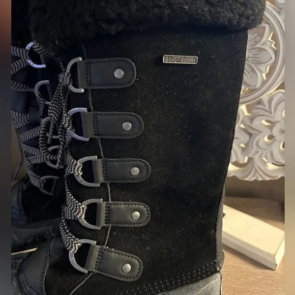 NWT BearPaw Denali Boots
