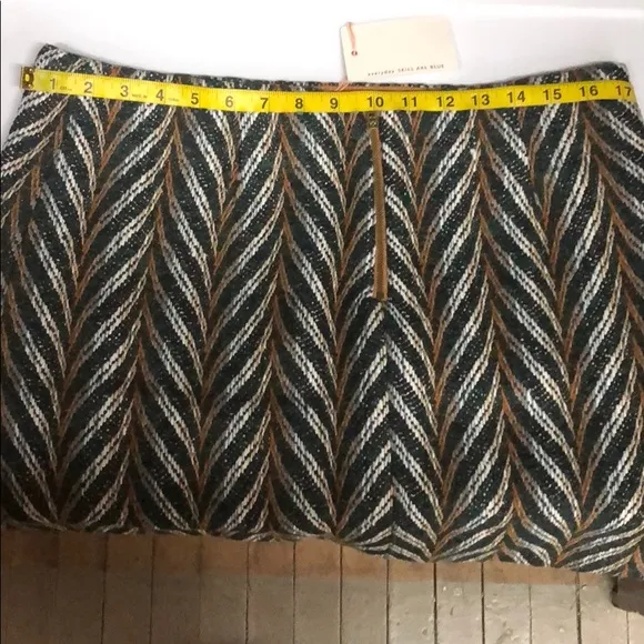 NWT Chevron tweed mini skirt