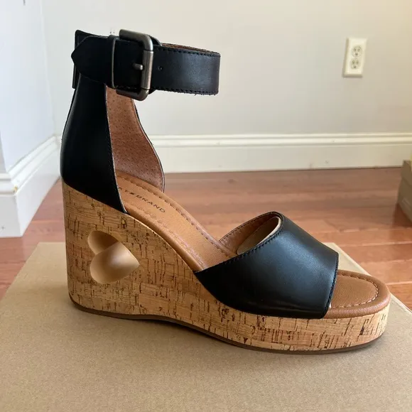 NWT LUCKY BRAND HIMMY HEART BLACK WEDGE SANDAL WEDGES WOMENS NEW IN BOX