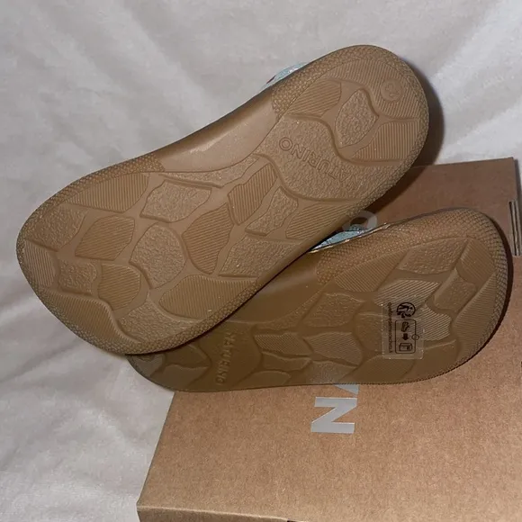 NWT NATURINO AMUR Suede barefoot shoes in Sage