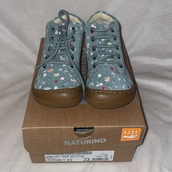 NWT NATURINO AMUR Suede barefoot shoes in Sage