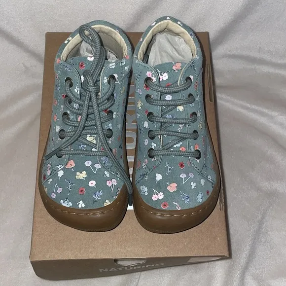 NWT NATURINO AMUR Suede barefoot shoes in Sage