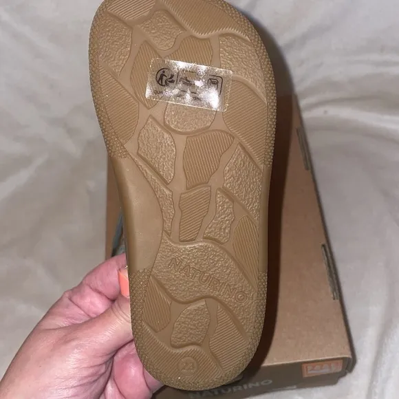 NWT NATURINO AMUR Suede barefoot shoes in Sage