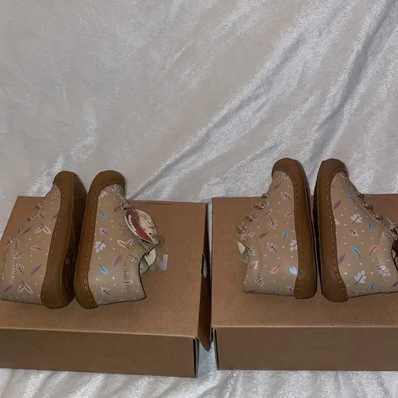 NWT NATURINO COCOON Leather first step shoes in Beige