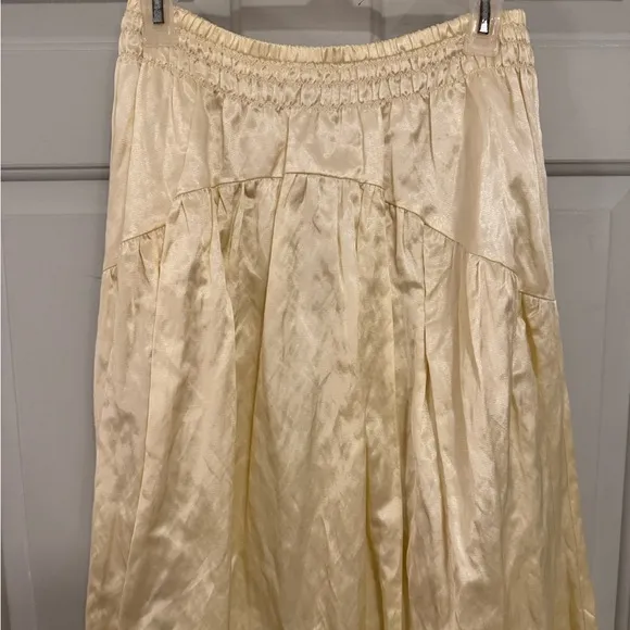 NWT Vince High Waisted Gold Tea Length Skirt Size 8